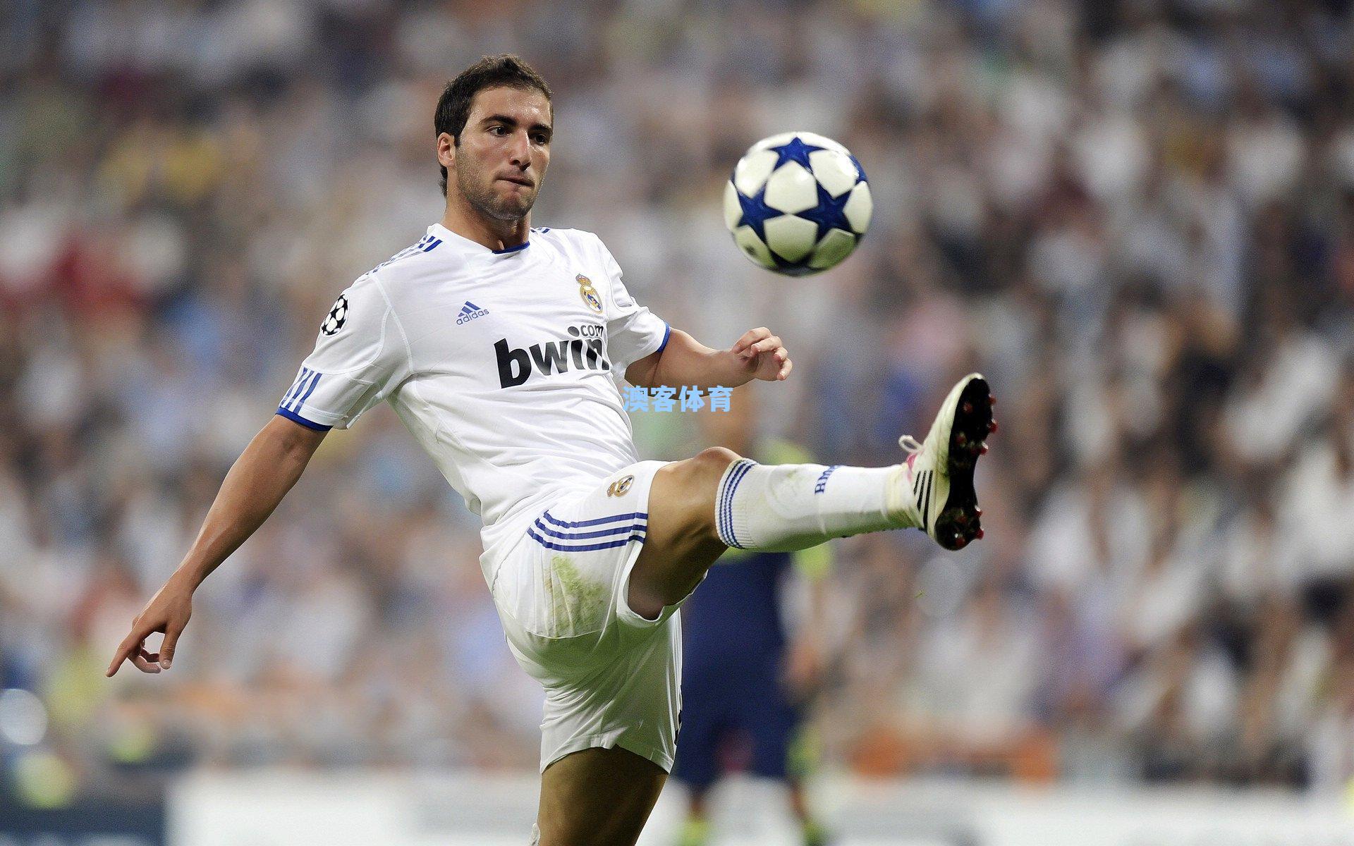 齐沃直面风波,两连败后更衣室问题?坦言足球总是如此