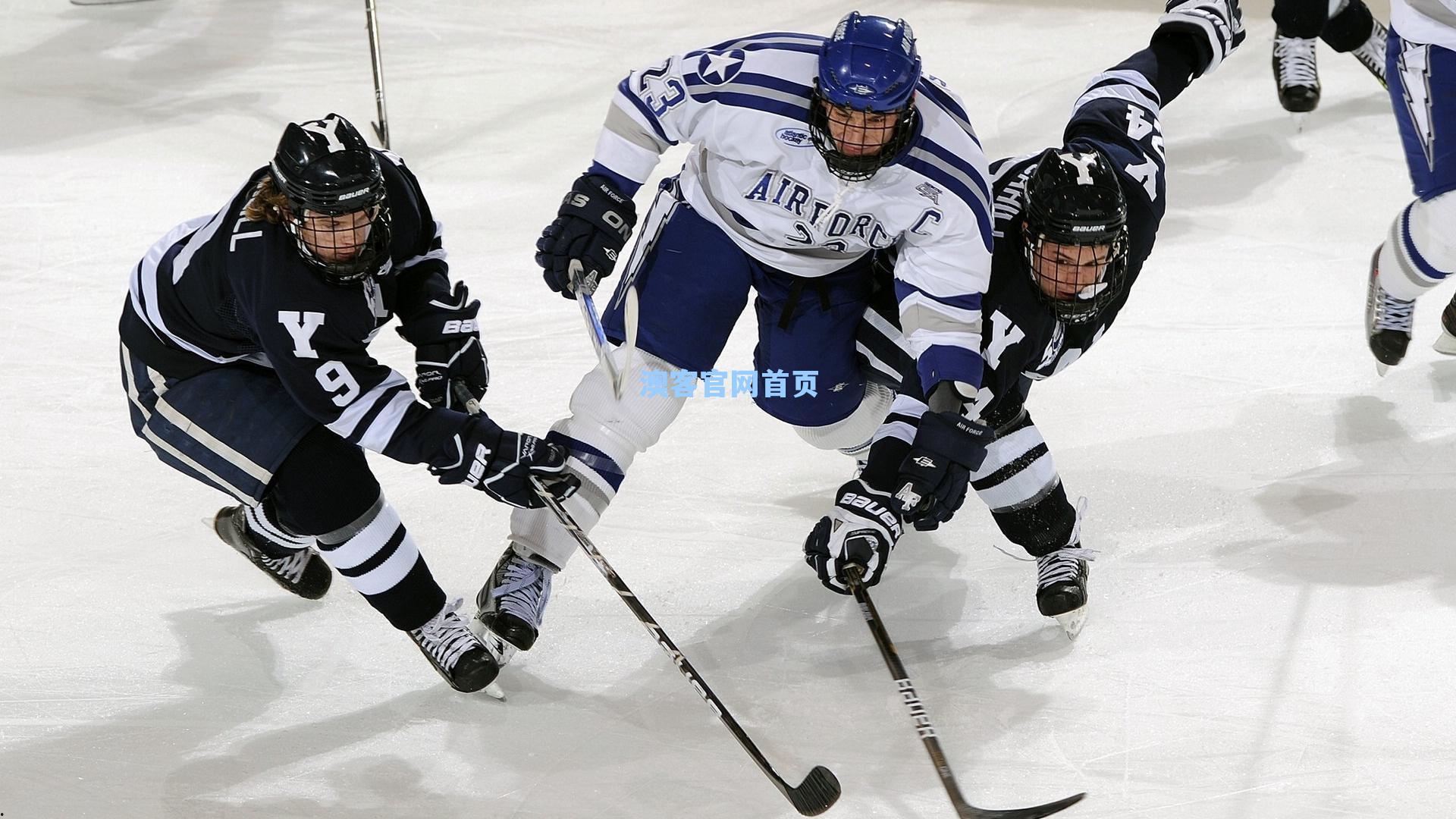 皇马锁定未来防线支柱 17岁加的斯新星吉列-冈萨雷斯登陆伯纳乌